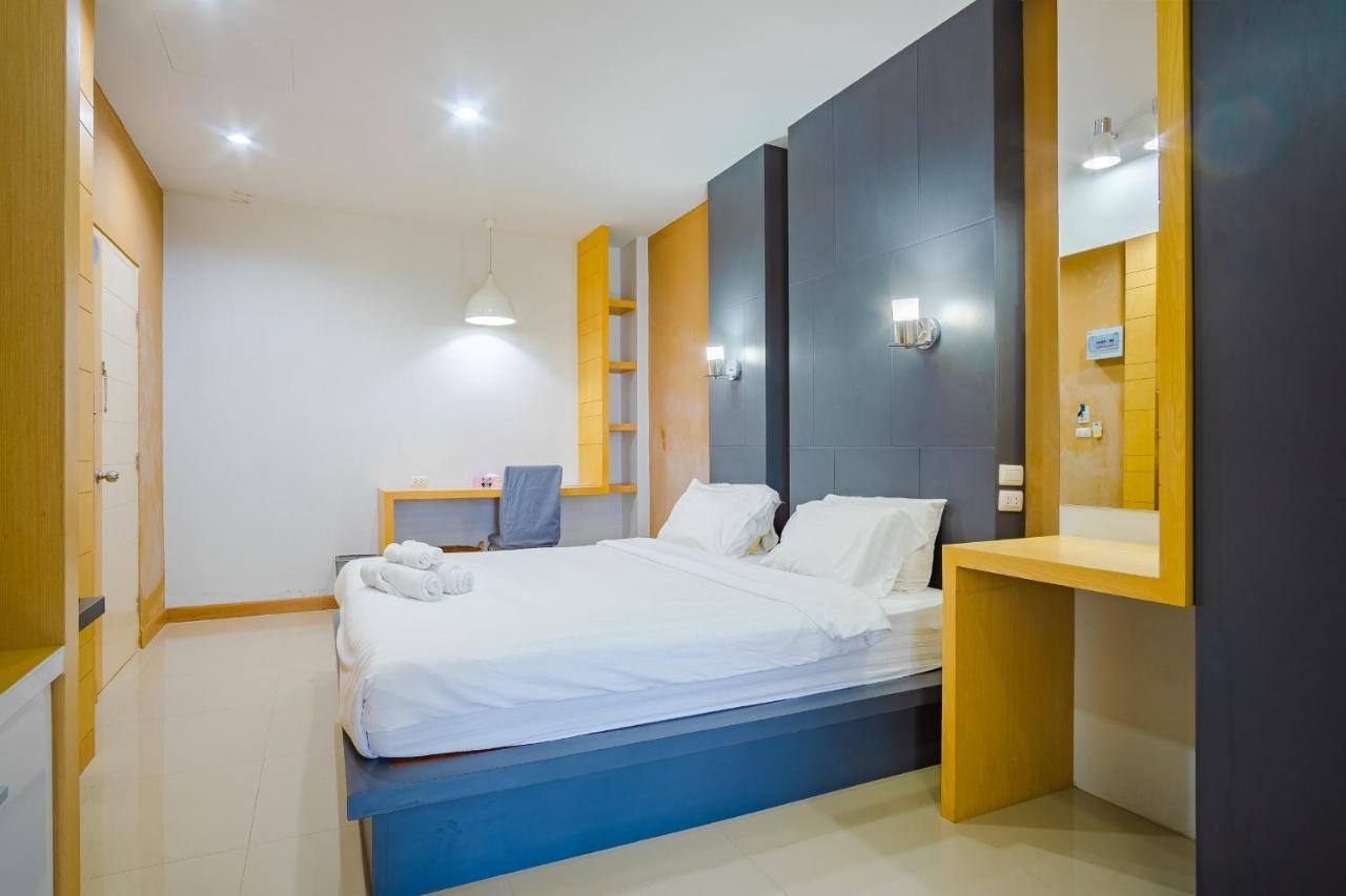 Oyo 303 Phoomjai House Lägenhet Chalong Exteriör bild